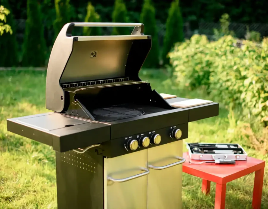 hermosa-vista-de-cerca-en-la-moderna-parrilla-de-barbacoa-portátil_waifu2x_art_noise1_scale